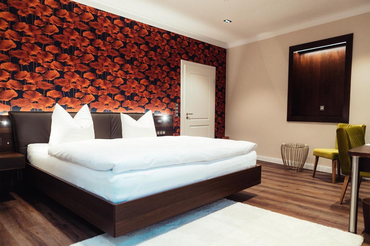 Hotel - Pension & Gaststaette "Alter Koenig" Hettstedt 외부 사진