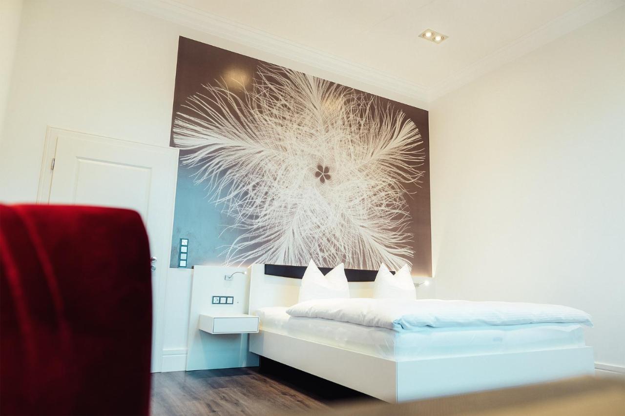 Hotel - Pension & Gaststaette "Alter Koenig" Hettstedt 외부 사진
