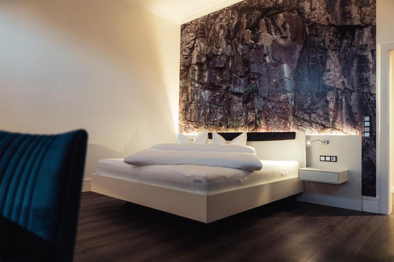 Hotel - Pension & Gaststaette "Alter Koenig" Hettstedt 외부 사진